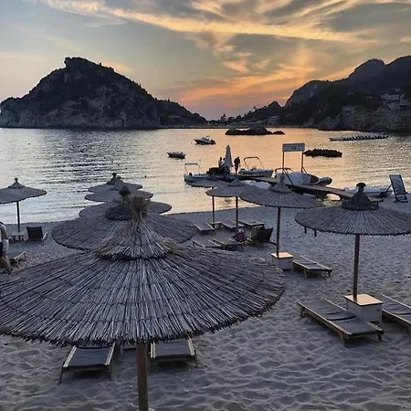 شقة Poseidon Beach Bar & Restaurant باليوكاستريتسا