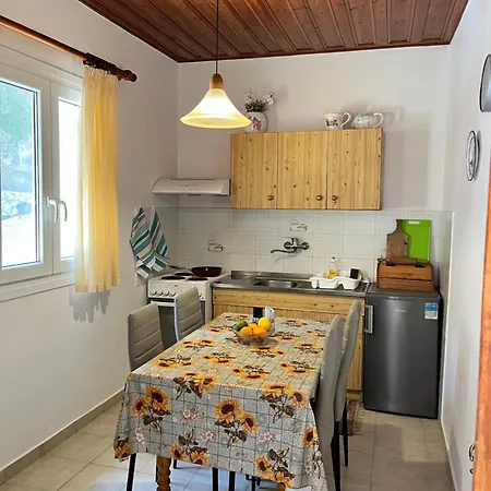 Poseidon Beach Bar & Restaurant شقة باليوكاستريتسا