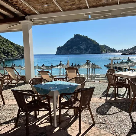 Poseidon Beach Bar & Restaurant شقة باليوكاستريتسا