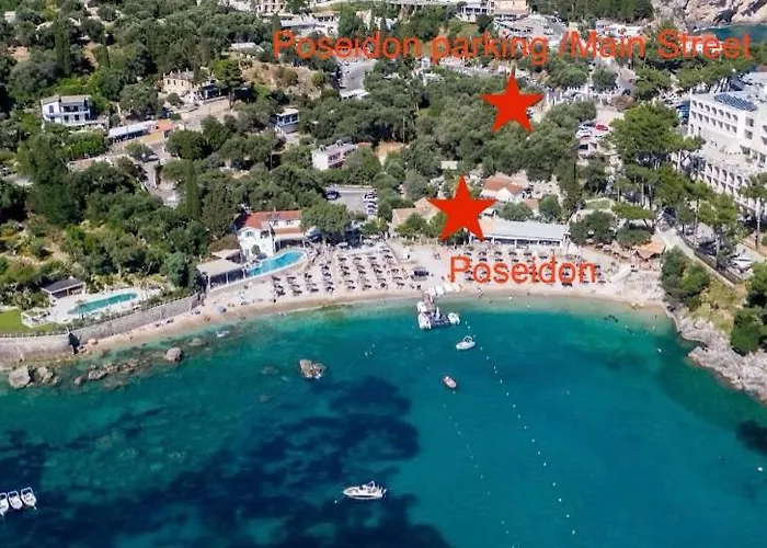 Poseidon Bar & Restaurant *