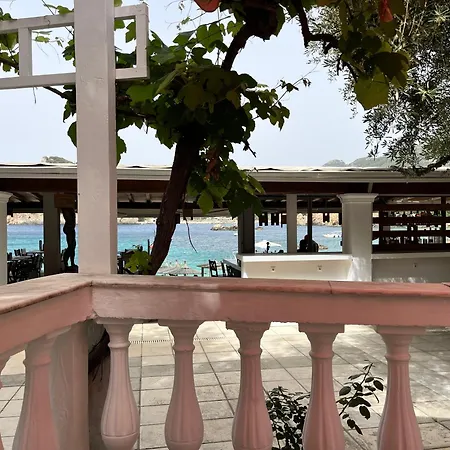 Daire Poseidon Beach Bar & Restaurant