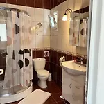 Poseidon Bar & Restaurant Apartman
