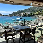 Poseidon Bar & Restaurant Paleokasztríca