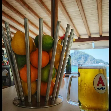 Poseidon Bar & Restaurant 公寓 帕莱欧卡斯提撒
